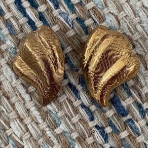 80s vintage gold tone earrings